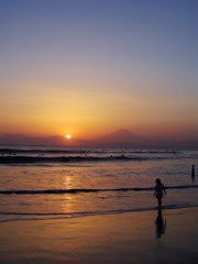 湘南の夕日と富士山