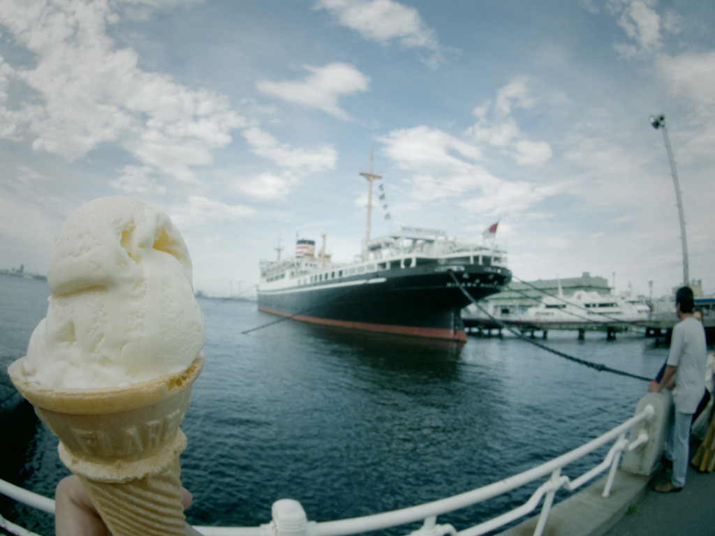 アイスと氷川丸