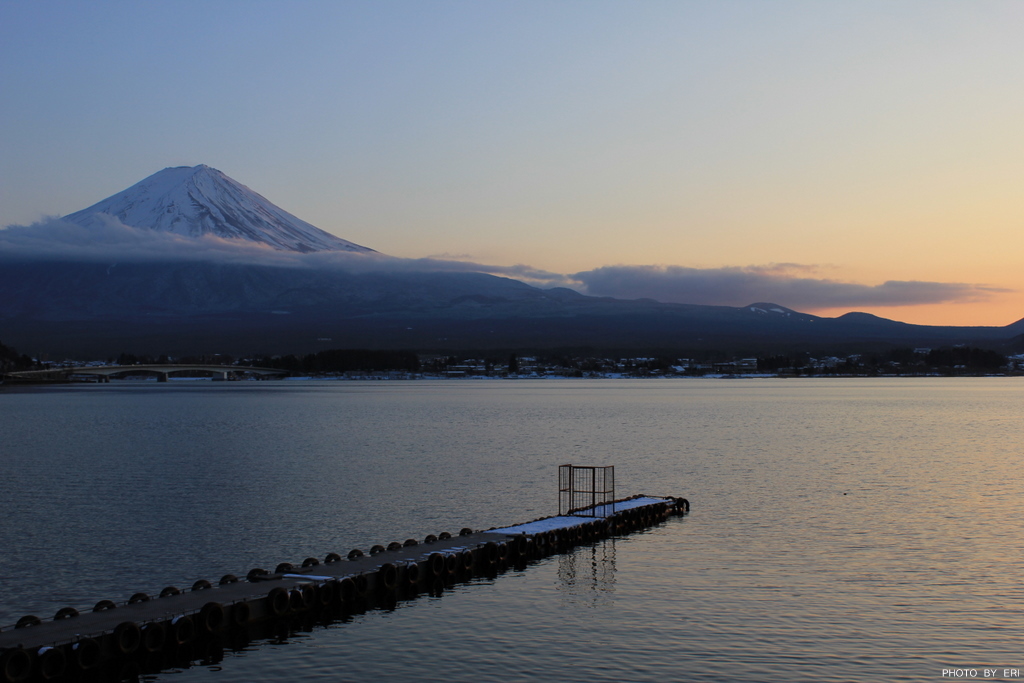 夕日に彩られた富士