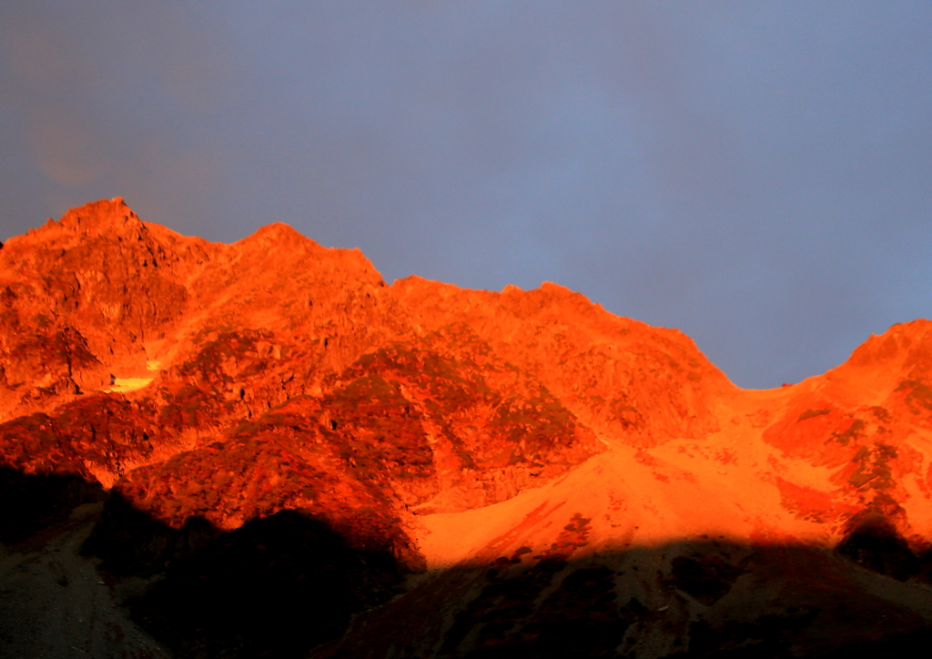 朝焼け　奥穂高岳を望んで