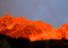 朝焼け　奥穂高岳を望んで