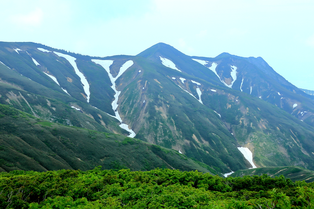 巻機山