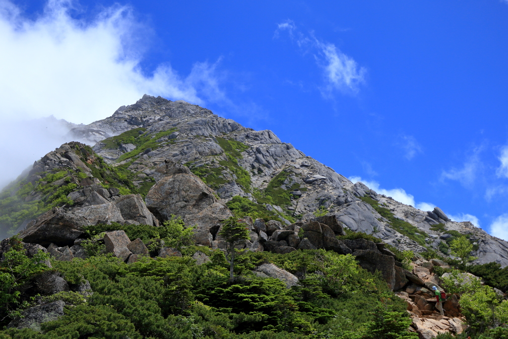 甲斐駒ヶ岳　夏の空