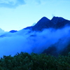 雲のかかる塩見岳