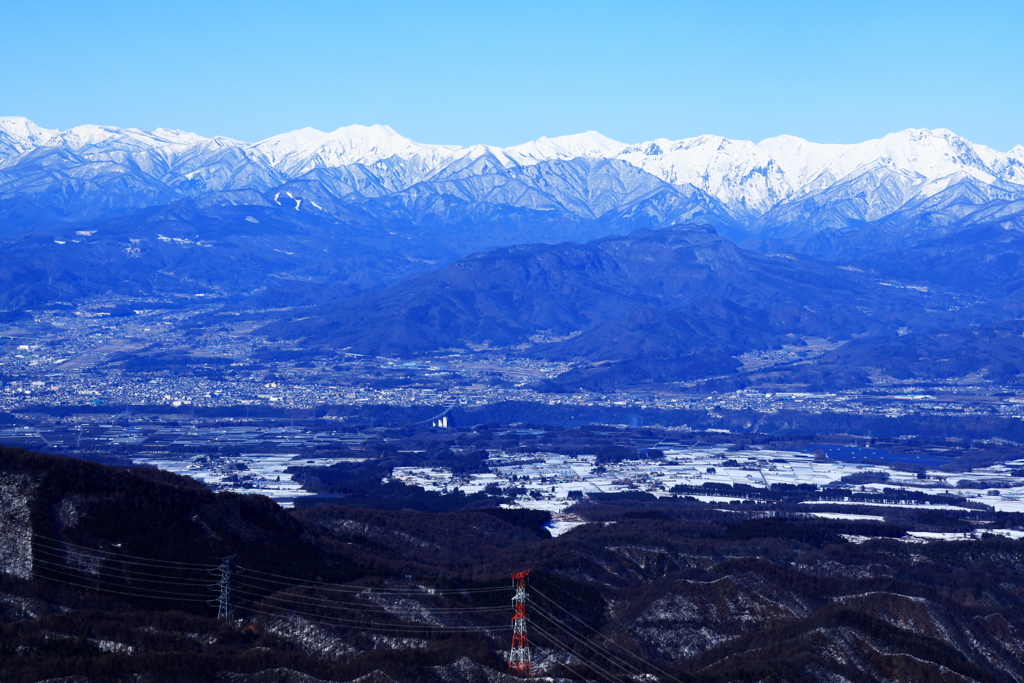 冬空　晴天の谷川連峰
