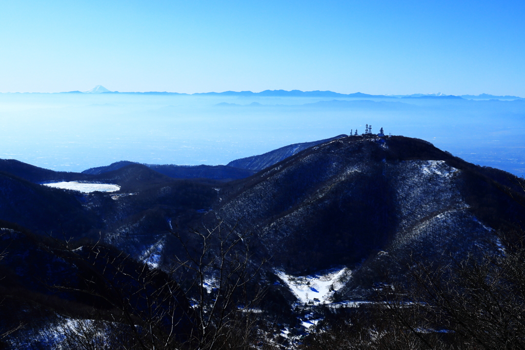 小沼の向こうの富士山