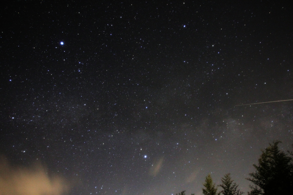 冬の終わりと夏の大三...欠と流れ星
