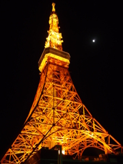 東京タワーと月