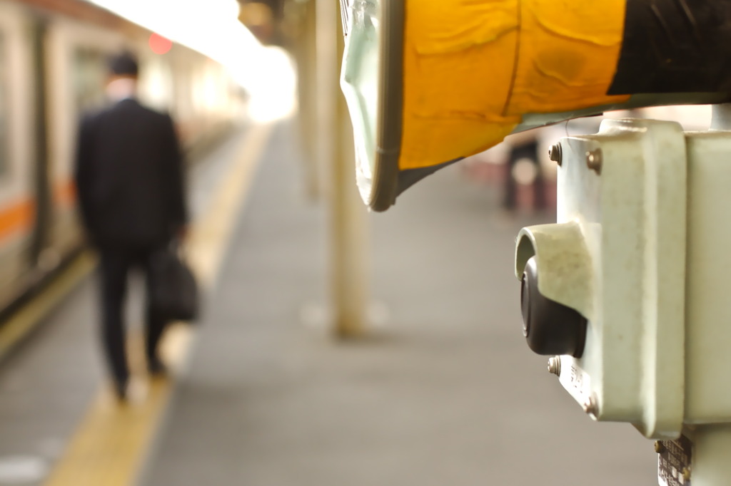 まもなく列車が発車いたします