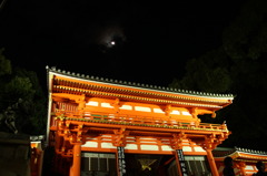 八坂神社とお月様