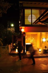 Across the 先斗町