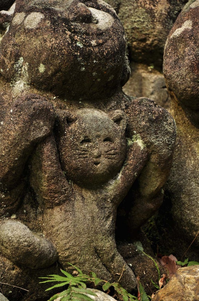 ニャンコ地蔵尊