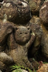 ニャンコ地蔵尊