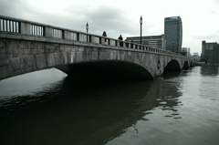 大　河