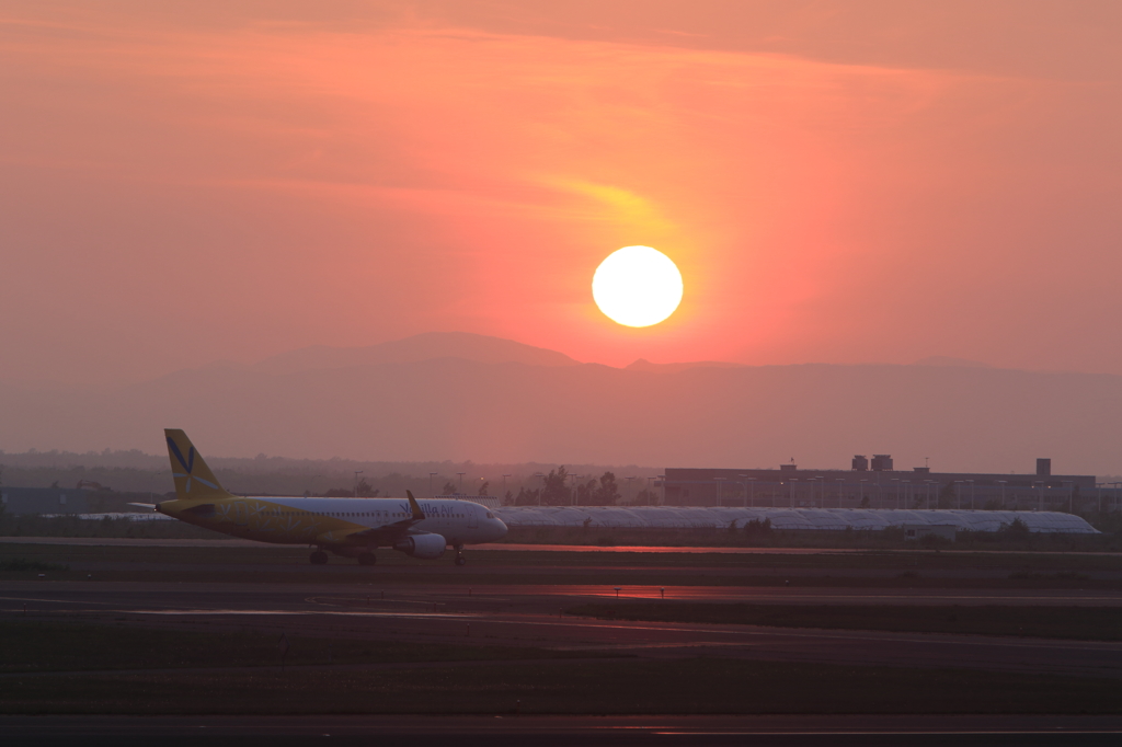 夕日とバニラエア