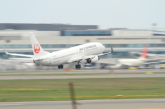 JA347J_737-800