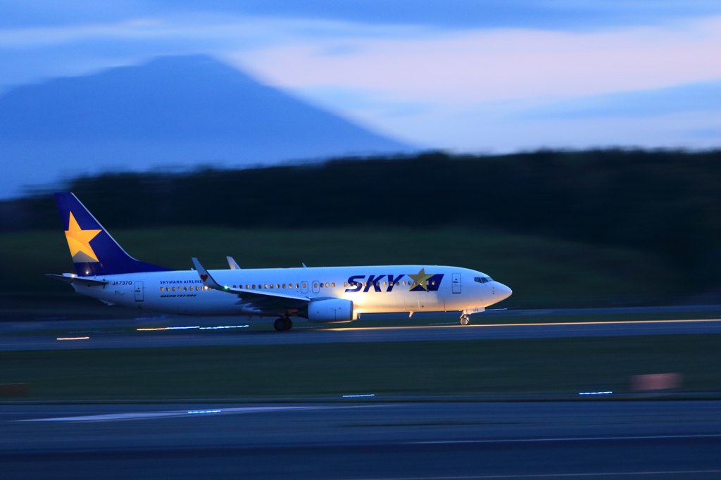JA737Q