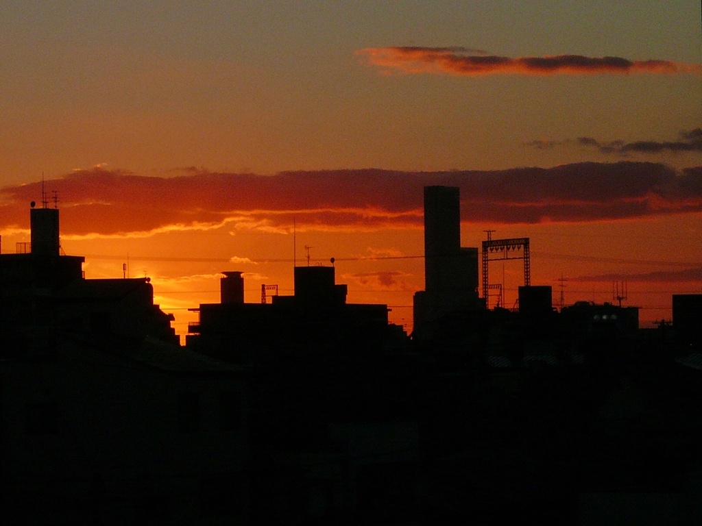 夕陽に染まる