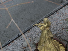 午後の街　バイオリン弾き