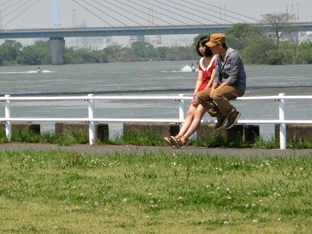 休日河川敷８