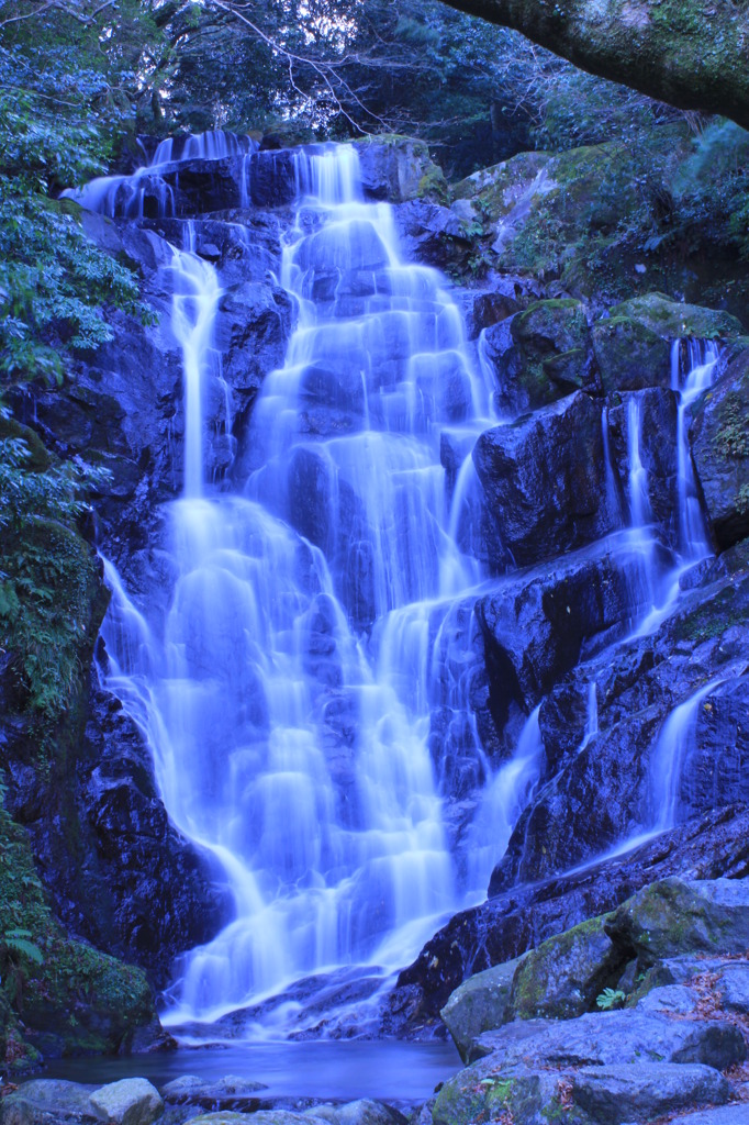 福岡県　糸島市　白糸の滝　１