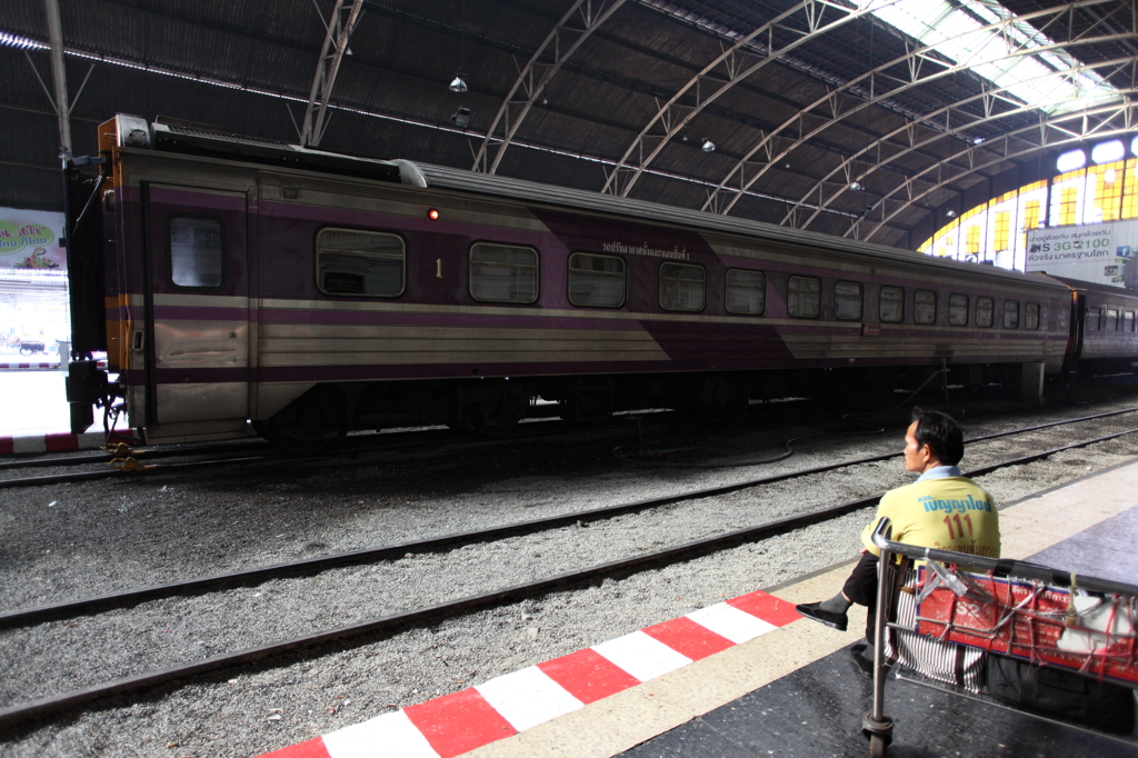 ファランポーン駅にて