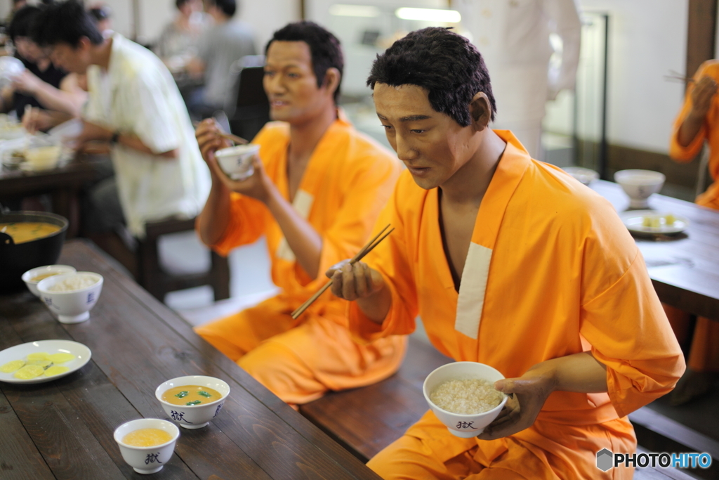 監獄食堂