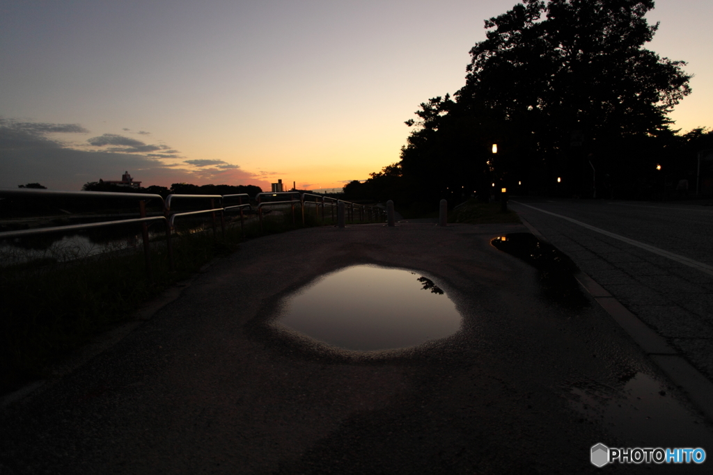 雨上がりの夕暮れ