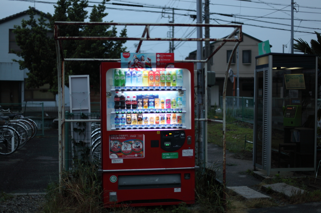 夜明けの自販機