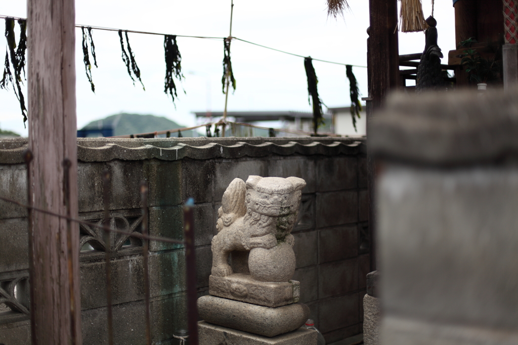 海沿いの祠