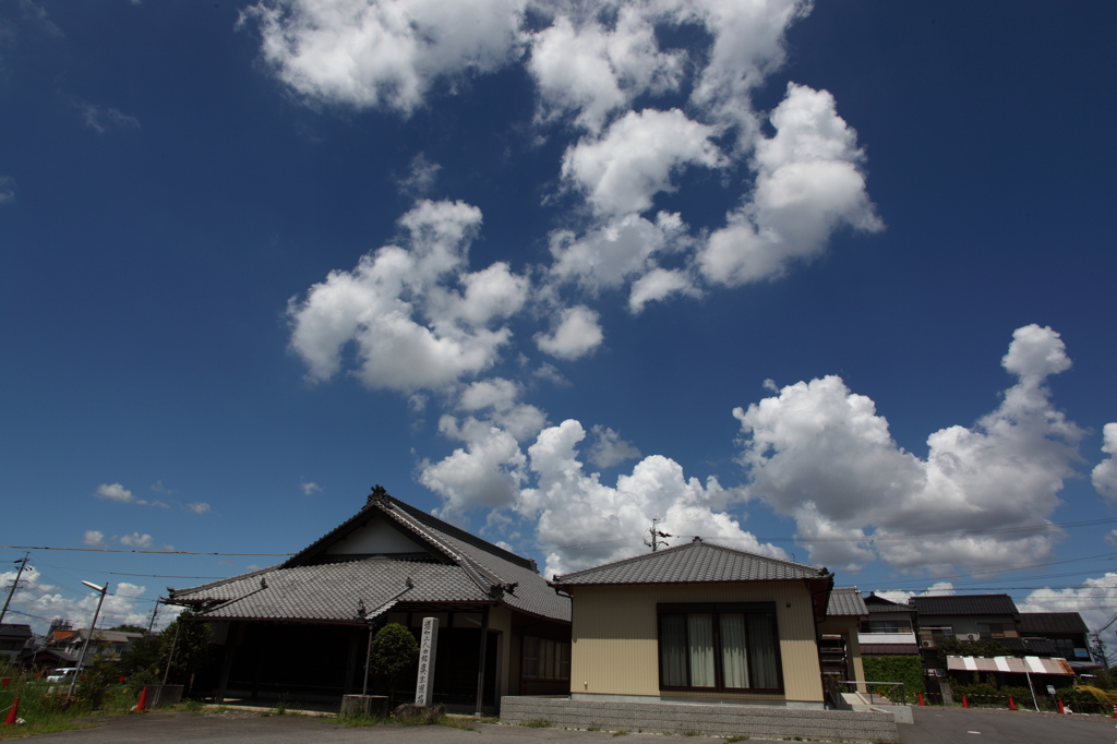 夏雲