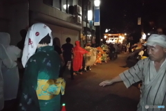 雨の郡上踊り