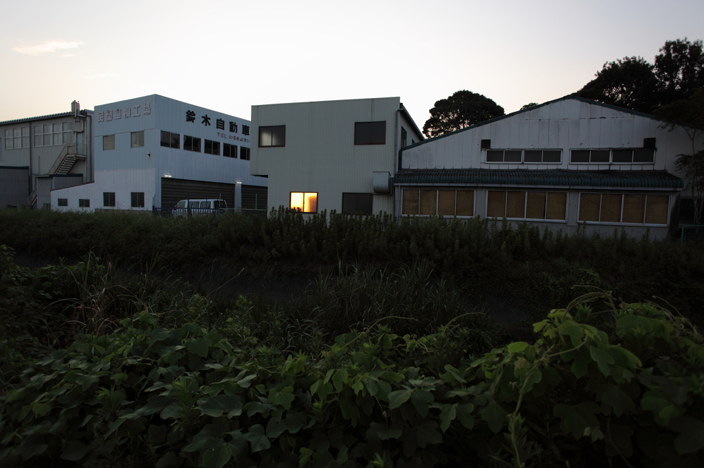 町工場の朝