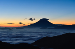 雲上の夜明け