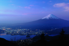 富士の夜明け