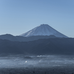 甲府からの富士～朝の営み
