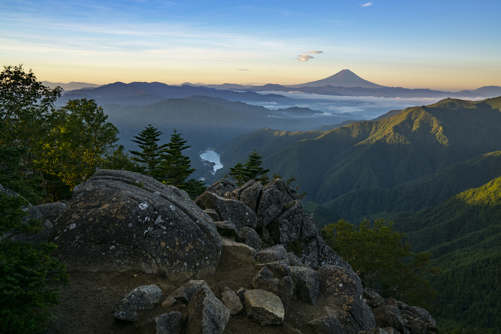 高嶺の庭