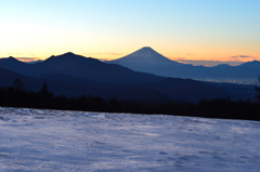 雪原から望んで