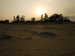 浜辺の夕暮れ時