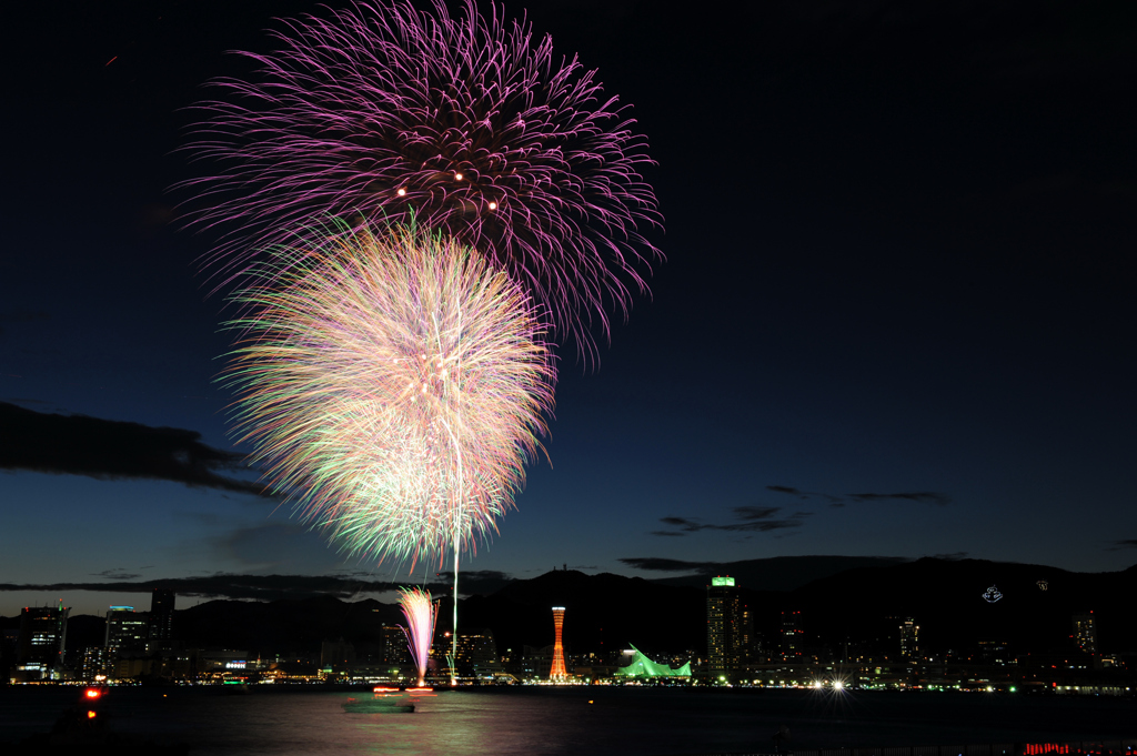 夜空に桃色の華咲いて