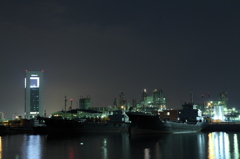 夜のコンビナート