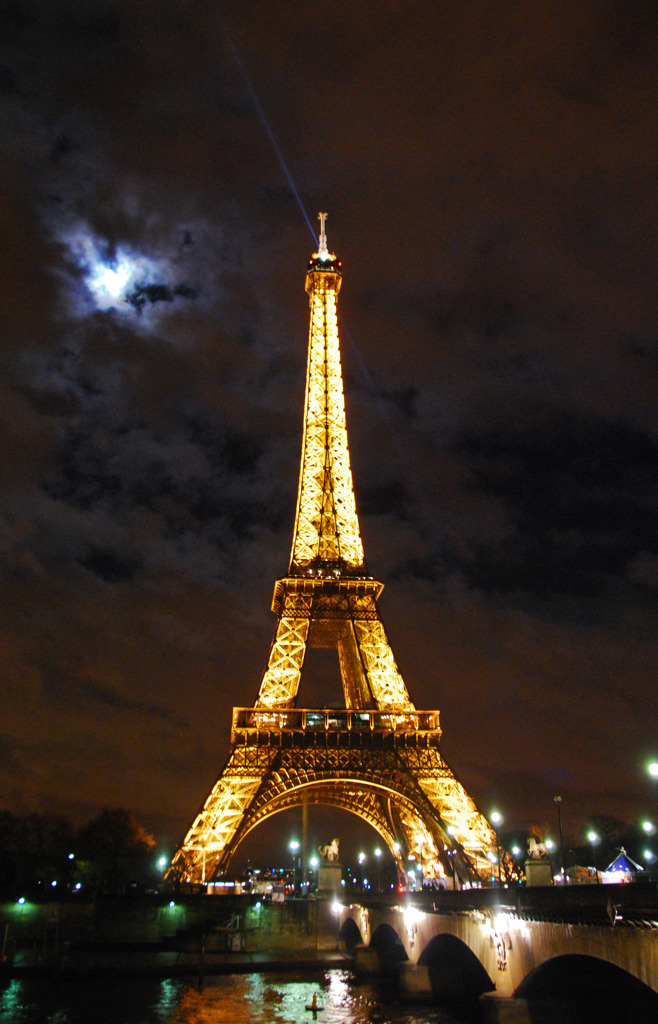パリのお月さま