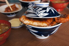 かくだい食堂のソースかつ丼