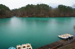 雨の毘沙門沼