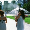 夏の大通り公園、昼