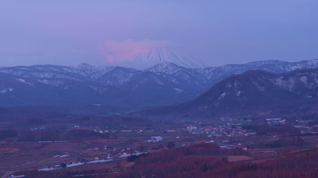 赤い赤井川村