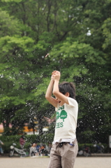 ナイスキャッチ？！ Water bomb explosion