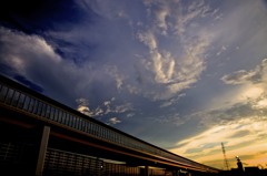 染まる陸橋