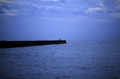ふたり海を眺める、、、