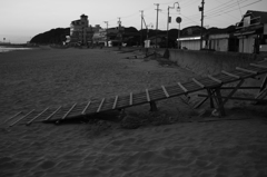 砂浜への渡し
